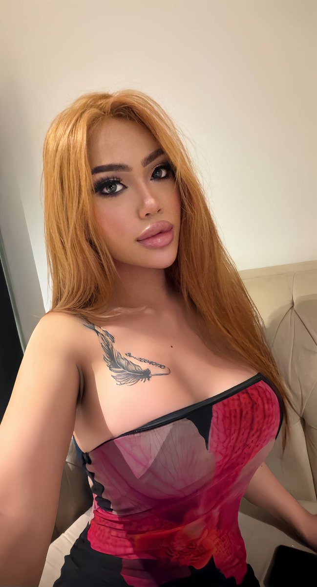 dresseqd's tweet photo. #jeddah_ladyboy 
#ladyboy_jeddah 
#ladyboy_both_in_jeddah

Bone to be.. https://t.co/bJJtVRs2z2