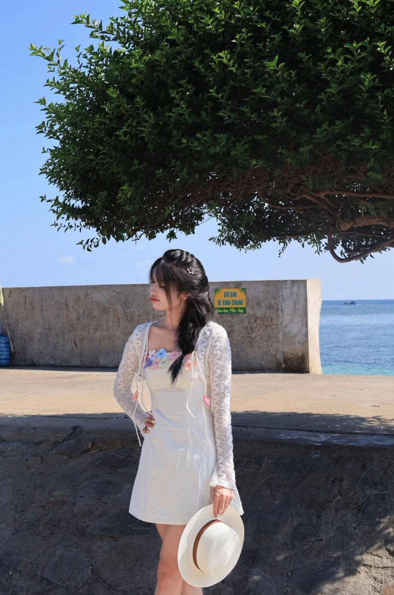 SheenaRaveu87's tweet photo. 静寂の中に身を置くと、自分の中のノイズが少しずつ整理されていく気がする。正解なんてなくていい、ただ心地よさを探すだけで十分だよね。 https://t.co/ZqLsLIqg4D