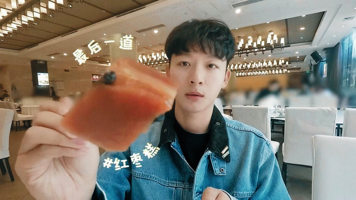 yo_oizi's tweet photo. 이번에도 역시나 먹방브이로그 ㅋㅋ https://t.co/BOaG2dZ31t