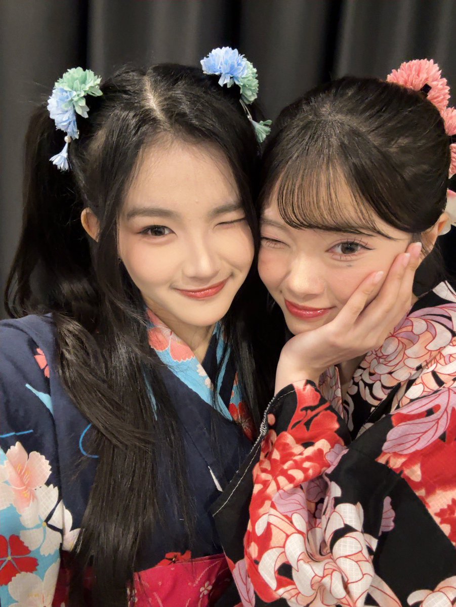 CErine_JKT48's tweet photo. THAAANKYOUU LALAPORT BON ODORI DAY 2!!!! 💙 these past 2 days have been AMAAZIIINGG!  semangat banget semuanya terimakasih yaaaa so happy to meet all of youu🥹🥹 hope we can all meet again yaahh! semoga bisa mampir dan perform lagi! big loveeee 🫰🏻 https://t.co/1cJ4sFgOrp