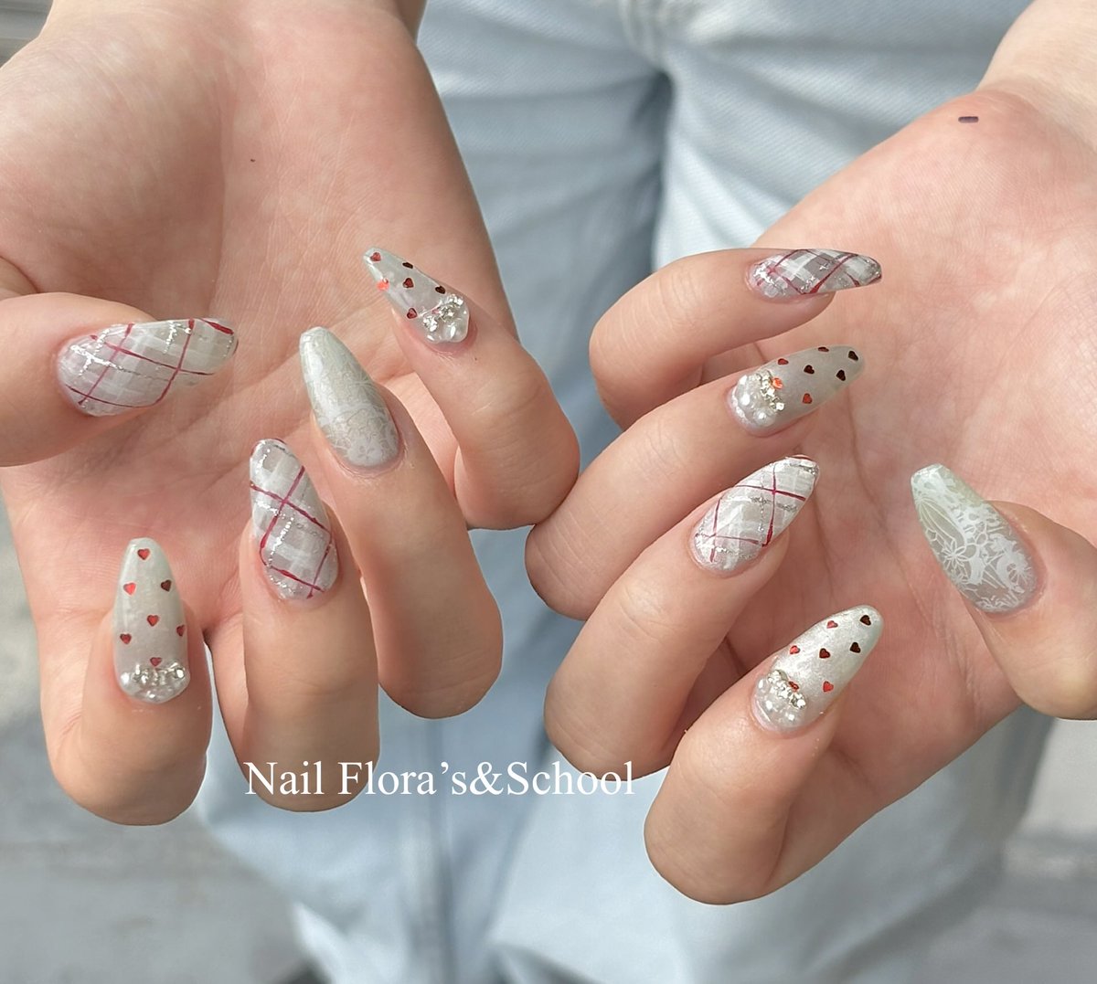 nailfloraschool's tweet photo. イコラブ概念ネイル！
赤とグレーかわいい😊

#越谷　#春日部　#ネイルスクール　#せんげん台 https://t.co/VkzAqz3oC7