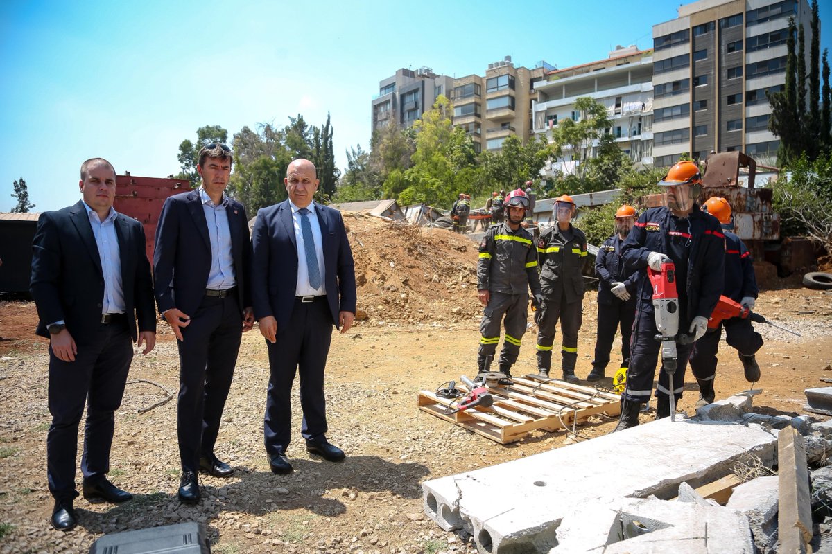 PLinLebanon's tweet photo. 🇵🇱🇱🇧 The #iHELP rescuers are back in #Beirut. The @polskapomoc funded project provides rescue and first aid training as well as specialized equipment to strengthen Civil Defence capacities. https://t.co/4kgEGr3ZZo