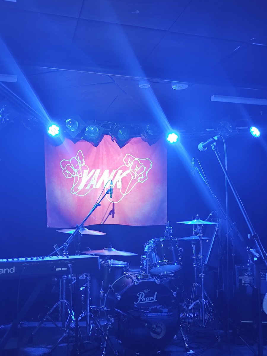 PEOPLE1_NEGI's tweet photo. サイコーでしたね
カッコよすぎるだろもっと売れてくれ
#YANK
#crab蟹club
#indoorcats https://t.co/luJ8ZvFFhU