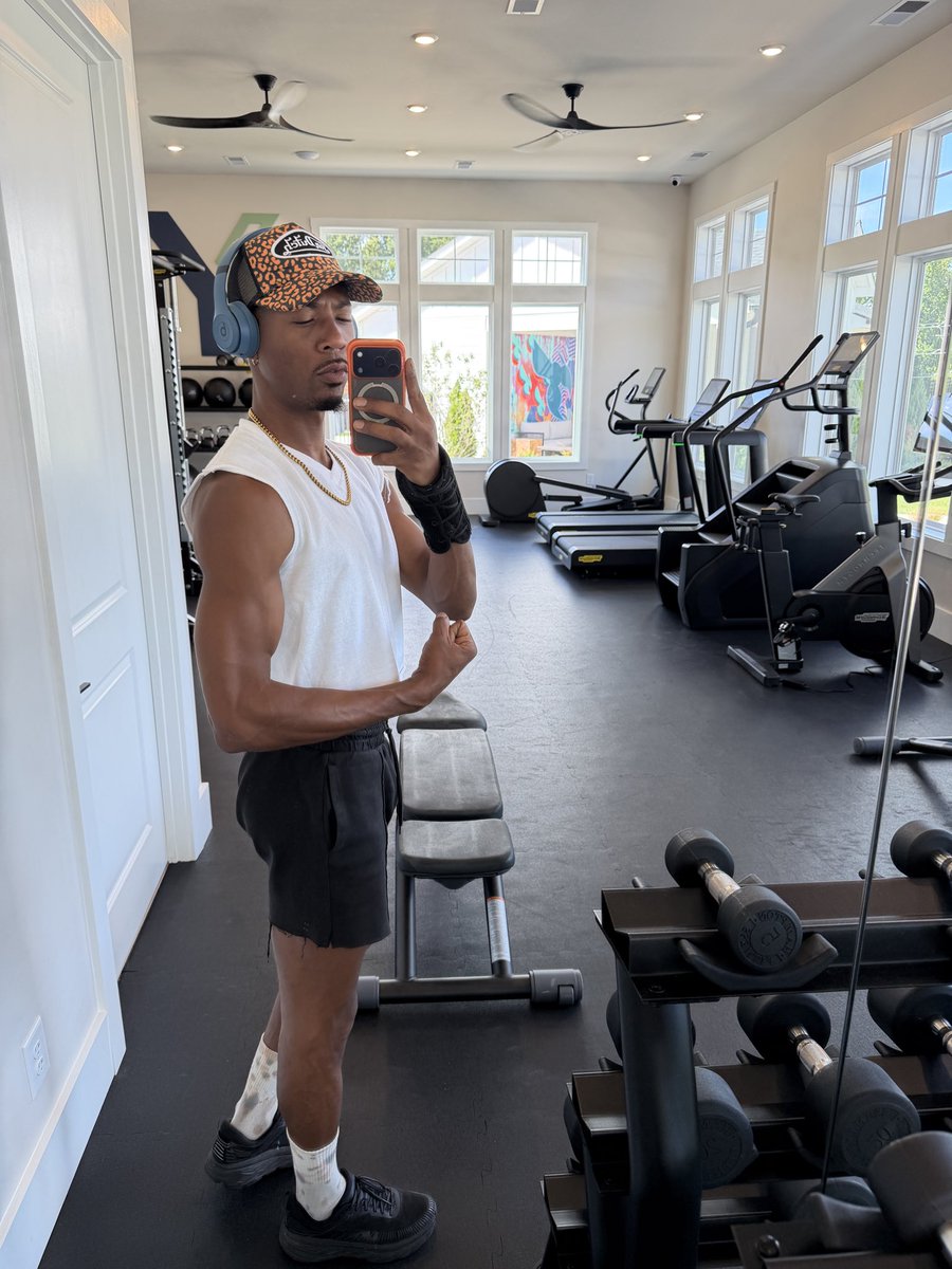BILLYBANX's tweet photo. Health is wealth! https://t.co/sRbPZPLJcg