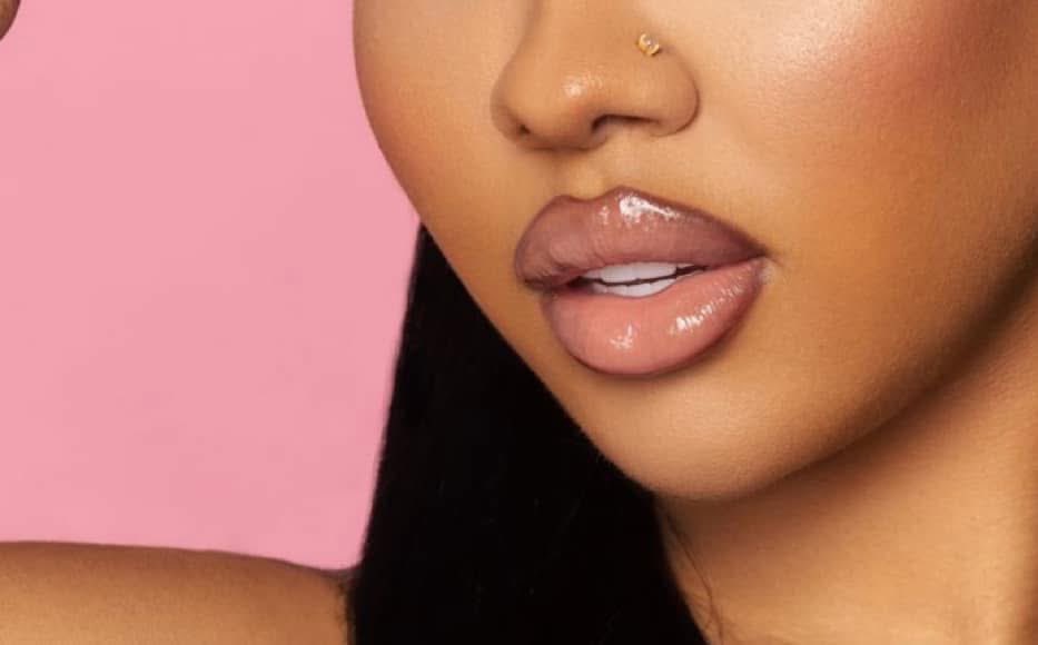 teyairaa's tweet photo. i know a nude lip combo hate to see me coming 💋 https://t.co/bxoHONNixe