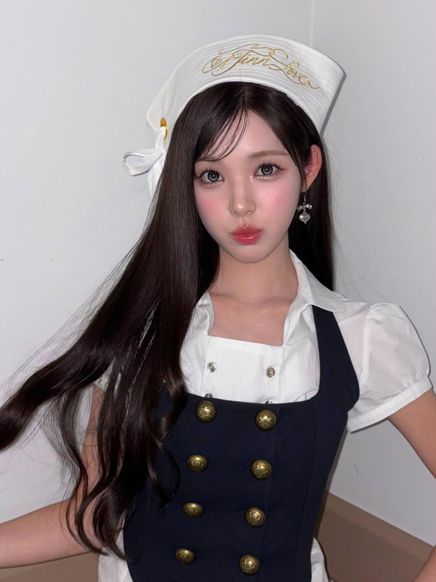 yuhapost's tweet photo. weverse update #yuha ♡ https://t.co/hwu56rrKGf