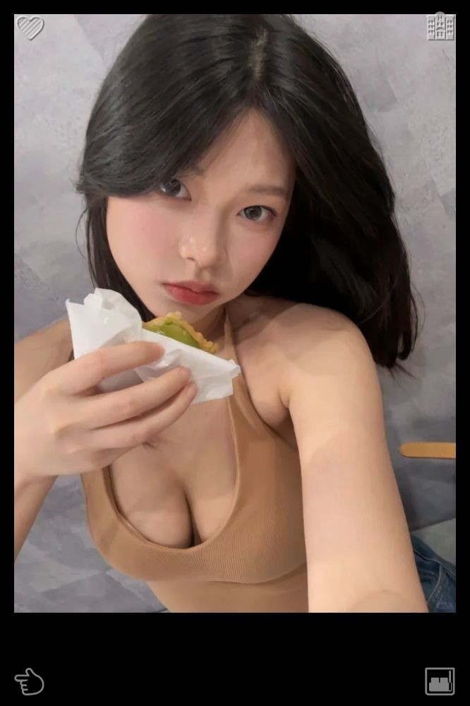 icechocomint's tweet photo. Summer nights in the countryside are steeped in the sweet aroma of cantaloupes. A soft breeze drifts the ripe, luscious scent of these fruits, enveloping the tranquil rural darkness in a cozy, heartwarming seasonal embrace. The online gaming team emerged victorious. https://t.co/u73esuSgTH