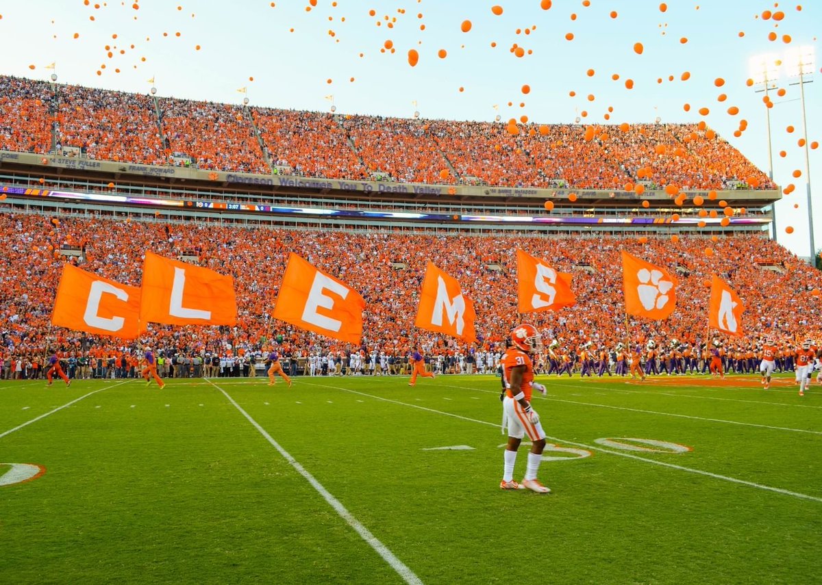 tinytangerine04's tweet photo. Also how psu is inspired by clemson university frjhehdhe this is how i always end up picturing psu anyway https://t.co/nfES3fBR0w