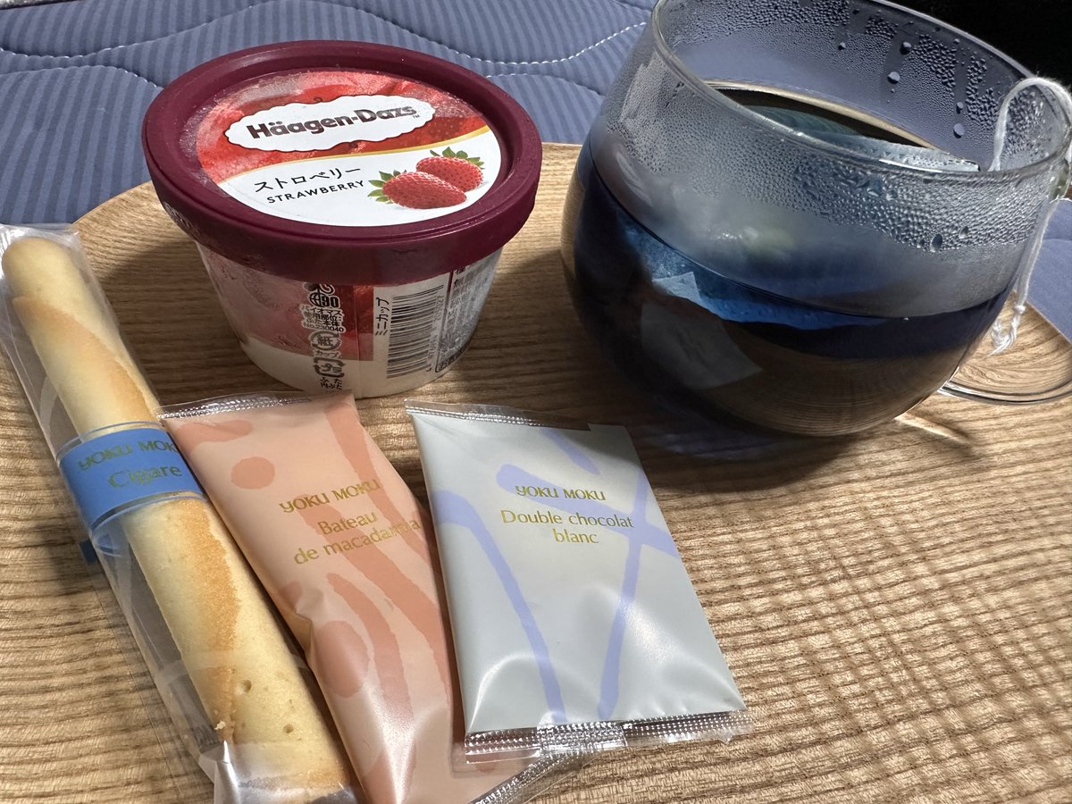 Toru_nmnm's tweet photo. #ゆるの葉コラボ　#桃瑠ブレンド

みてみて！めちゃきれい！
これからゆっくりいただきます

※撮影協力　しんくたそ
反射でなにがうつっててもしんくたそです、いいね https://t.co/IyoTPeq6r8