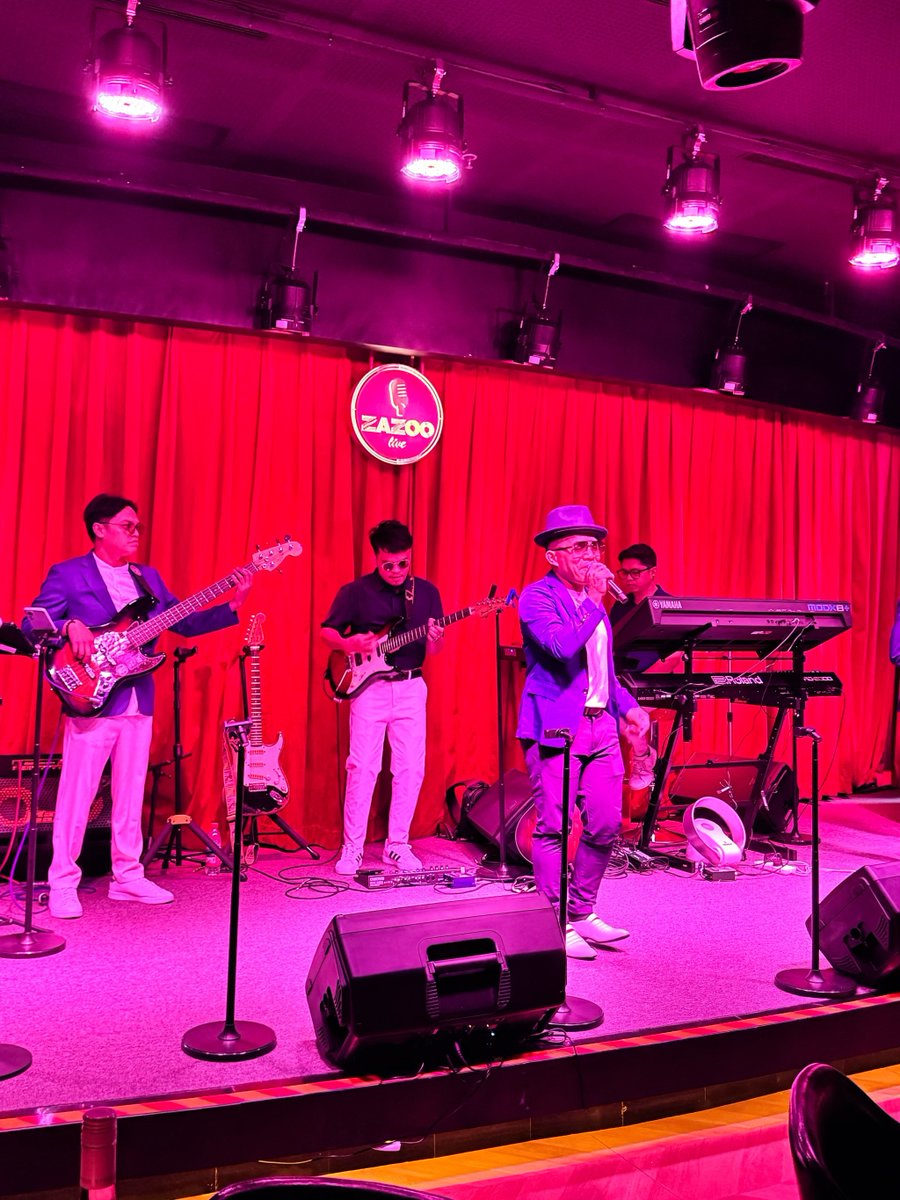 MahinganDreden's tweet photo. Just watched the indie band’s live show downtown—their new song gave chills, and the crowd sing-along was pure magic! Don’t miss their next gig! https://t.co/0o6zkWFXuc