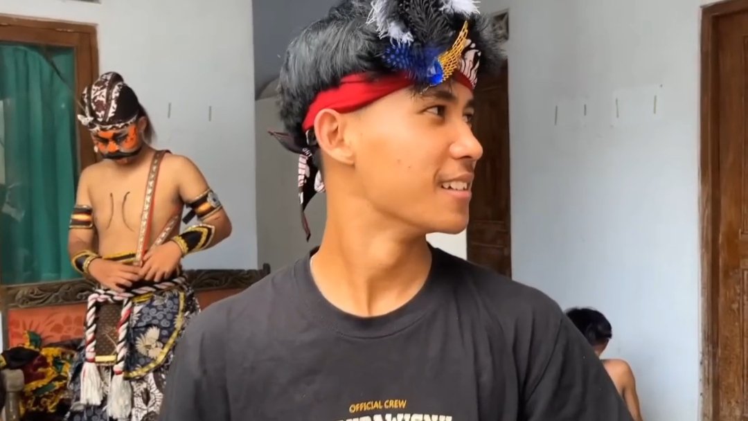 trut_trut's tweet photo. CAKEP BANGET SIAL!!! naksir banget gue https://t.co/RbKAMowvhY