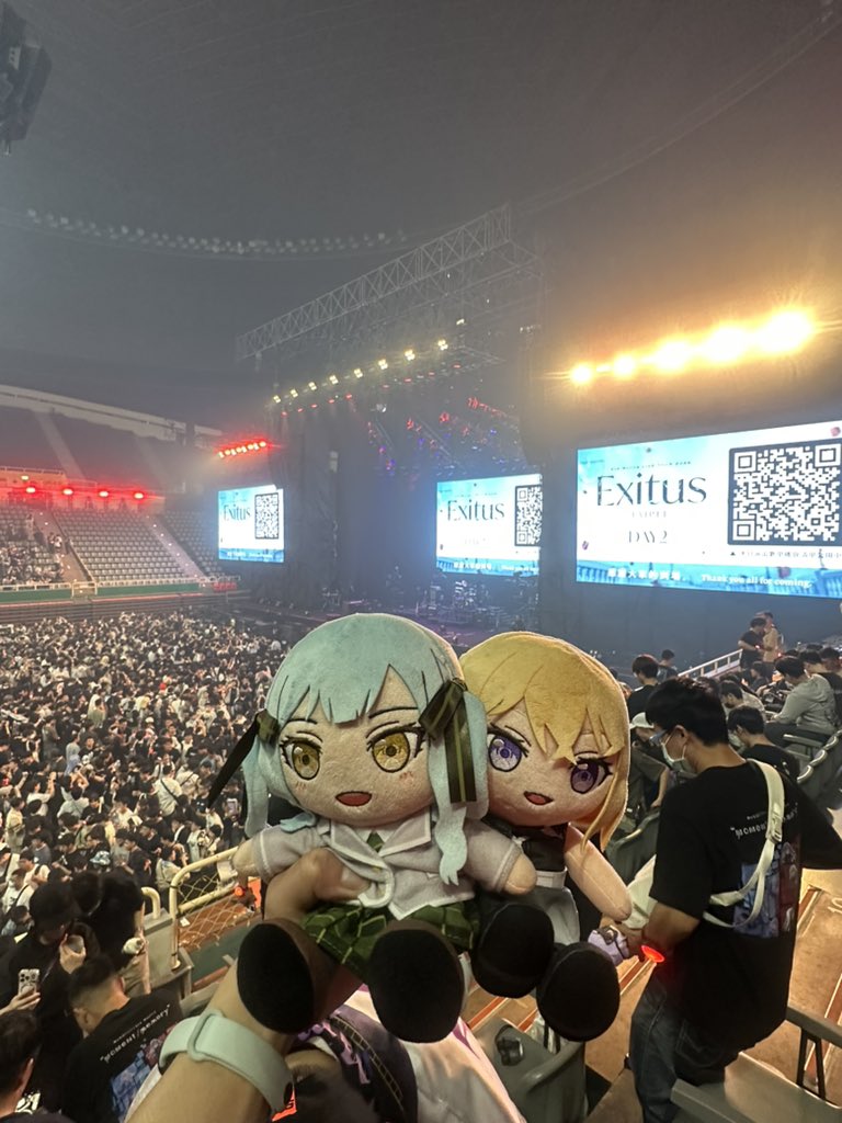 AshesL11's tweet photo. @sasakirico 感謝李子這兩天的賣力演出！很開心看到mujica的大家都玩得很開心！可以在台灣看到這麼這麼精彩的演出 真的非常感謝 也非常感動！！
能成為mujica的粉絲真的很開心！太棒了！ https://t.co/aMs25r7tkn