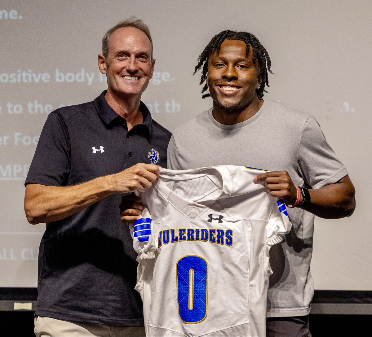 SAUFootball's tweet photo. CONGRATS to our ULTIMATE TEAMMATE #0, our #870 AREA CODE GUYS &amp; our LEADERSHIP COMMITTEE voted in by their TEAM &amp; COACHES!!! #ServantLeaders #ChaseGreatness #LetsRide 🤙🏇 https://t.co/vP0IC4TZf7