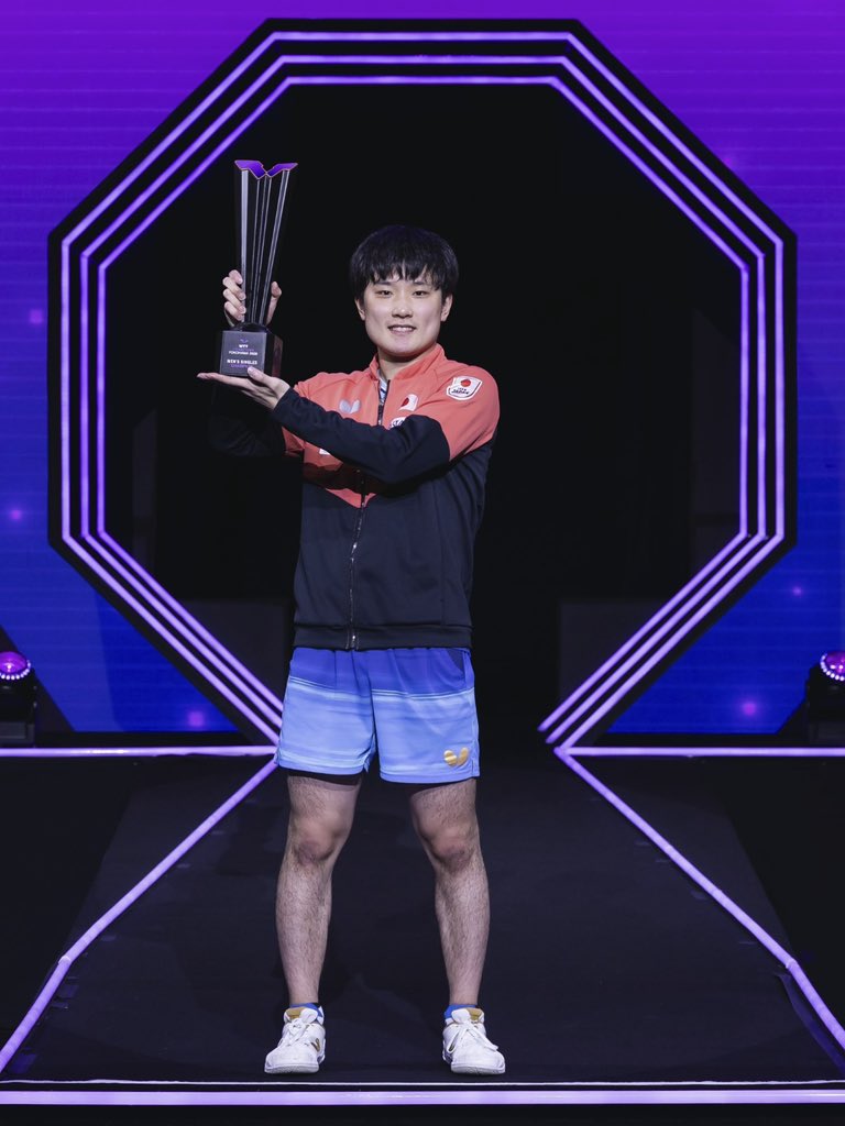 WTTJapan's tweet photo. #WTTチャンピオンズ横浜🇯🇵
最終結果(8/4-9)

張本兄妹が優勝🇯🇵🙌
兄・智和は横浜2連覇‼︎🏆🏆
妹・美和は横浜初V、チャンピオンズV2‼︎🏆🏆

おめでとうございます🎊

MS
🥇#張本智和🇯🇵
🥈オ・ジュンソン🇰🇷
WS
🥇#張本美和🇯🇵
🥈陳幸同🇨🇳
👉 https://t.co/hjj1hp6TOy
#卓球 #横浜BUNTAI #WTT https://t.co/iOZZjbxqzi