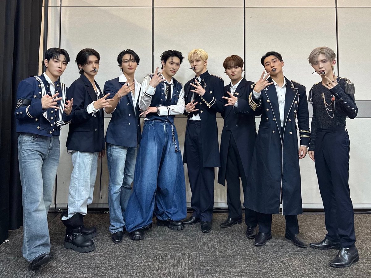 mingititis's tweet photo. WAIT THEYRE DOING MINGIS FIX ON POSE https://t.co/Qj7jb6F56C