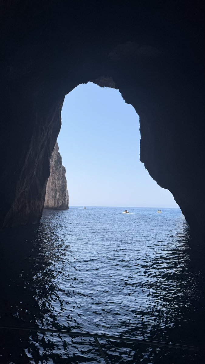 sophieraiin's tweet photo. i 💙 greece https://t.co/3N2h8gATdp