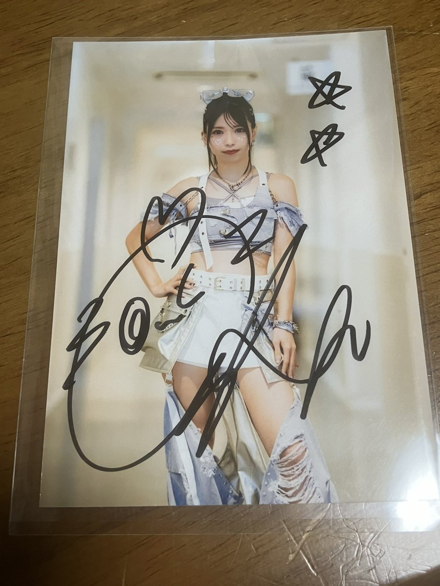 亜咲花のライブ終わりに良かったらどうぞってサイン入りのブロマイド