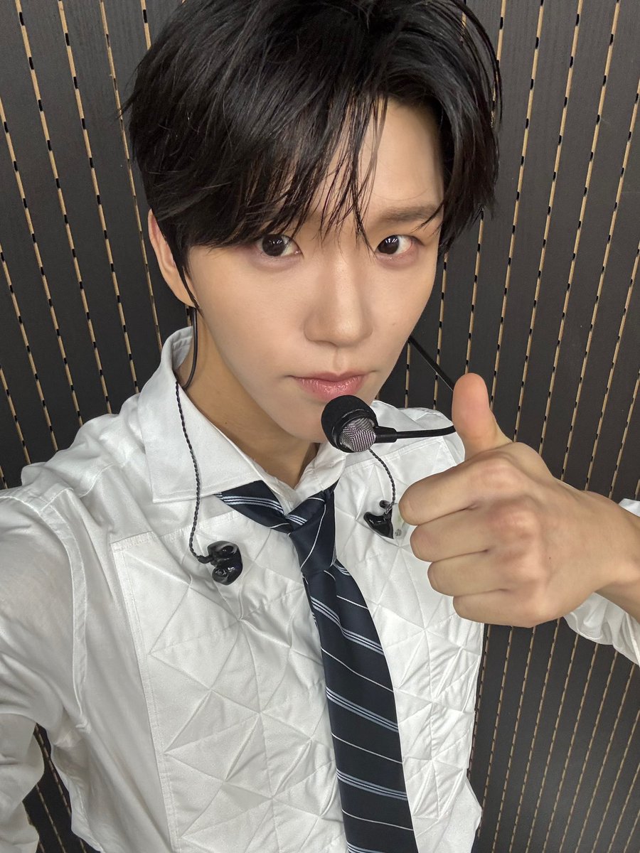 wichumedia's tweet photo. [260809] 🌳📸 23:02 KST https://t.co/zuqtYSa6mr