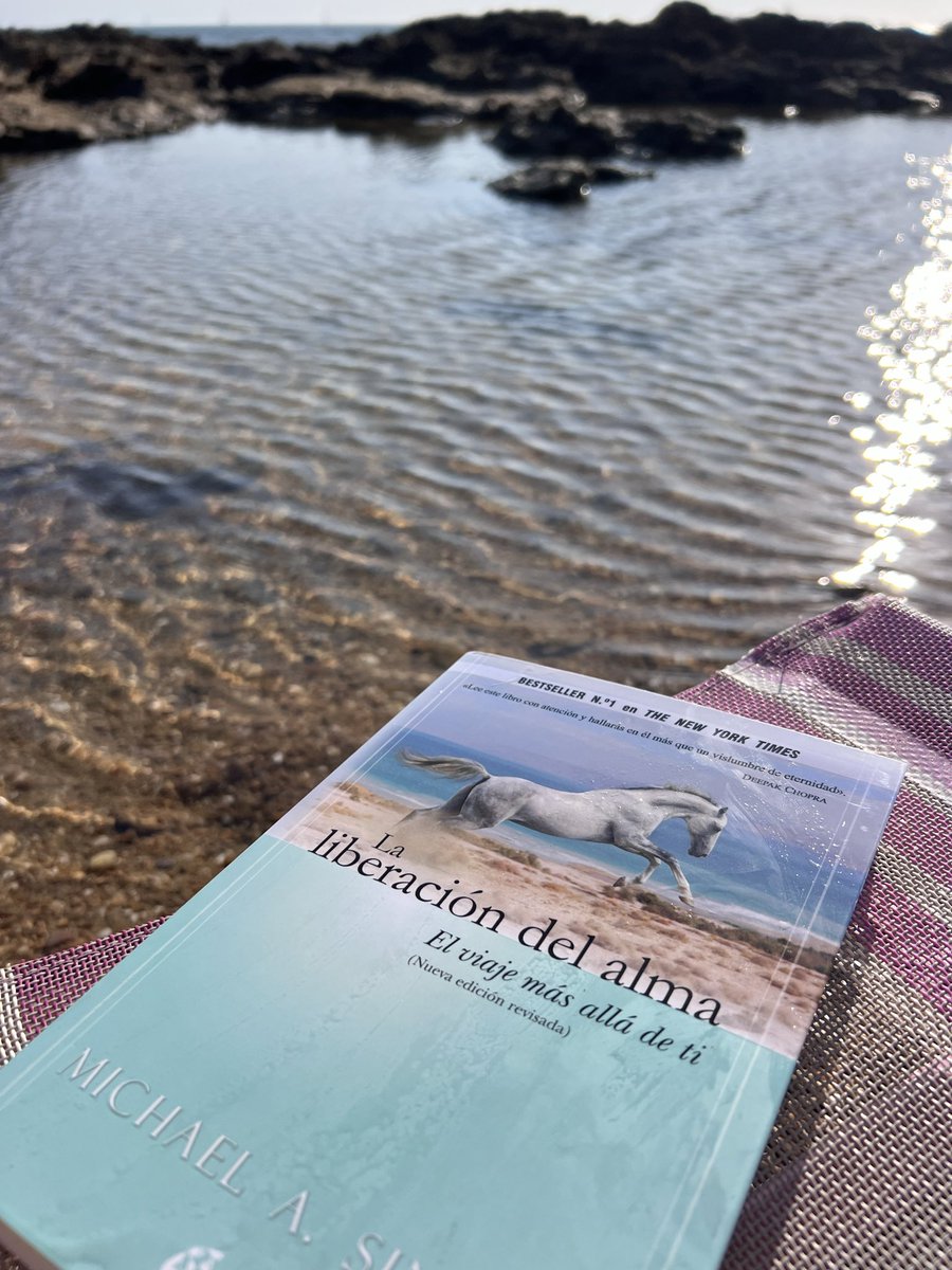 paolarglez's tweet photo. Lecturas de verano.

Mi vicio confesable. https://t.co/epehst24fl