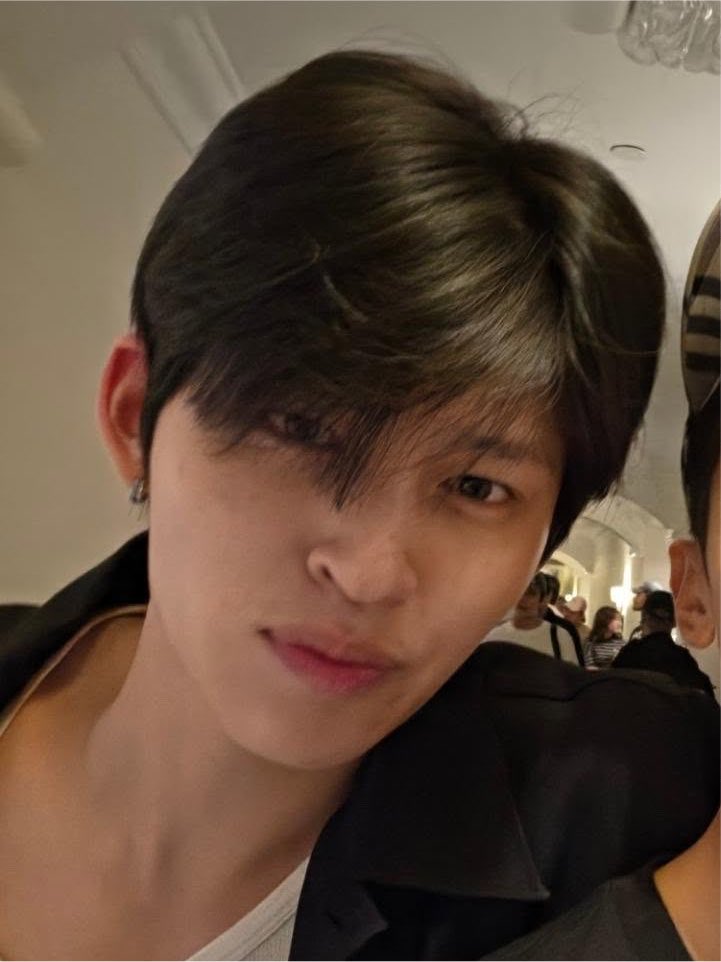 OH_duckyHUN's tweet photo. หน้าสดก็หล่อมาก แต่งหน้าก็ยิ่งโคตรหล่อ เราสามารถบัญญัติคำว่าหล่อ = ปอนด์ ณราวิชญ์ ได้เลยไหมวะ https://t.co/TGlVuLMqo3