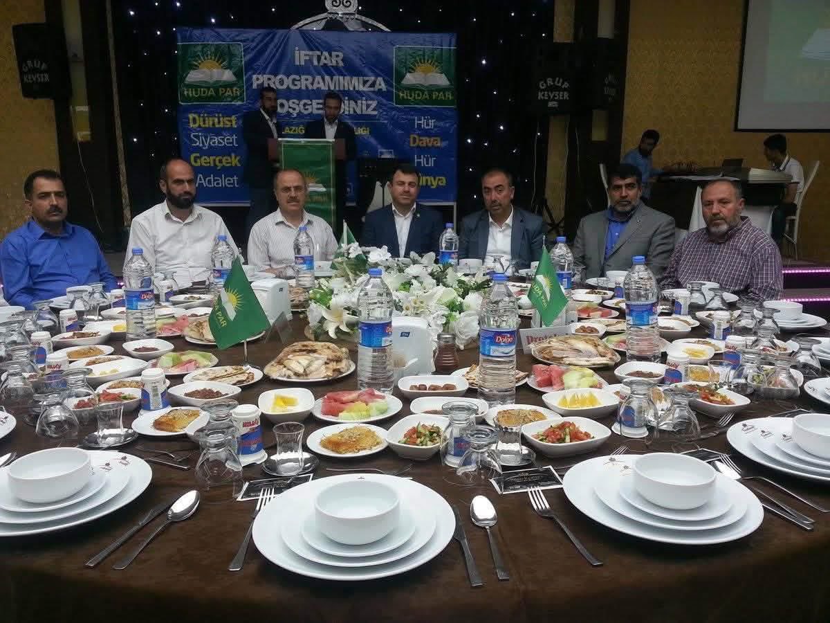MetinSuicer's tweet photo. Dava arkadaşım kardeşim Sn mehmet Yavuz’u Vefatının senei devriyesinde rahmet, özlem ve saygıyla yad ediyorum, Allah kendisine rahmet etsin mekanı cennet olsun https://t.co/j8tmGXnwb2