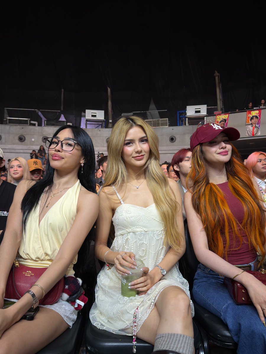 samecut123's tweet photo. G22 at AJAA's Game Start: The First Concert 🥰
https://t.co/99wmfcGN0u

@G22Official #G22 @jasminehenryy @_ajyape @zuluetAlfea https://t.co/mYMHAUt3MI