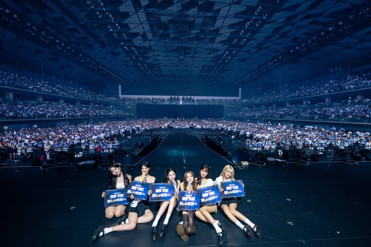 NSWER_JAPAN_FB's tweet photo. NSWERの皆様、2日間本当にお疲れさまでした！！✨

暑い中、本当にたくさんのNSWERが集まり、会場いっぱいに響く大きな掛け声とともに、NMIXXとNSWERが一つになった素敵な2日間だったと思います！

そして、いよいよNMIXXの日本デビューへ🇯🇵✨

これから日本でNMIXXの活動を応援できる機会がさらに増えていくことが本当に嬉しいです。

次は東京・愛知で開催される
「NMIXX JAPAN DEBUT SHOWCASE “N=MIXX”」！

2ヶ月連続でNMIXXが日本に来てくれます🥹

東京、愛知、それぞれ皆様が行ける場所で、また大きな掛け声とともに思いきり楽しみましょう～！！！

NMIXX、日本に来てくれてありがとう！！
そして改めて、日本デビュー本当におめでとうございます！🎉🇯🇵

これからも日本のNSWERみんなでNMIXXをたくさん応援していきましょう！！

#NMIXX #엔믹스 #エンミックス