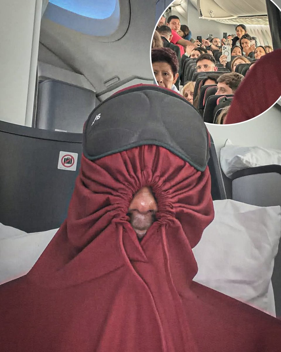 MukAli_14's tweet photo. Lamine Yamal had to go the Ninja style when all passengers were on him while on flight. https://t.co/vHNOke6nNM