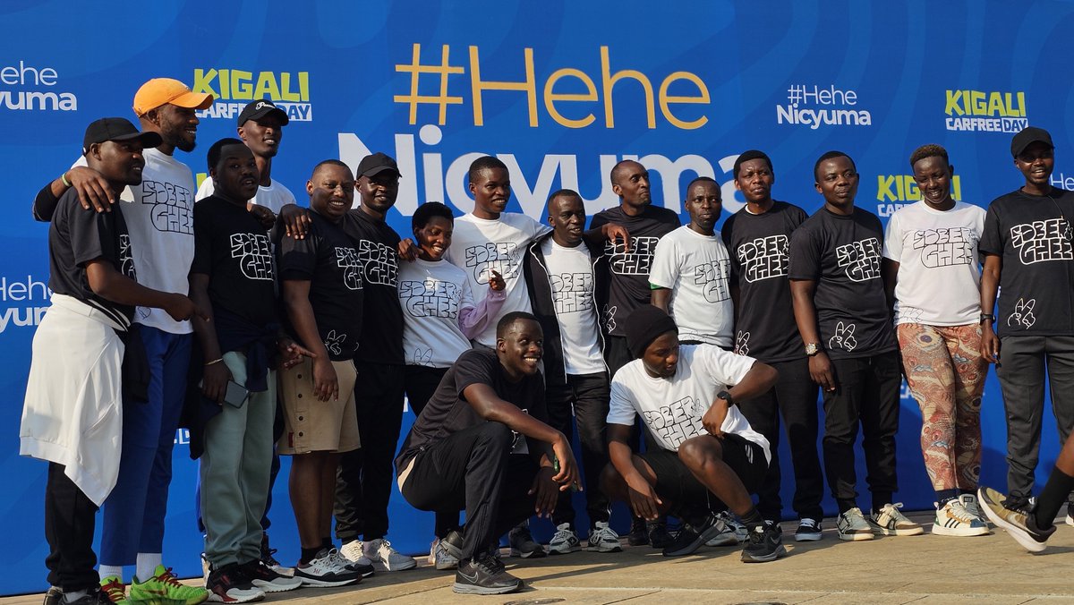 Ntawassiel16's tweet photo. Kugirango dukomeze kugira ubuzima bwiza,twirinde icyuma.
Uwasomye kucyuma ntabasha siporo.

#CarFreeDay
#HeheNicyuma
#Soberchou 
 #Sobergee https://t.co/RYBTHXNTKS