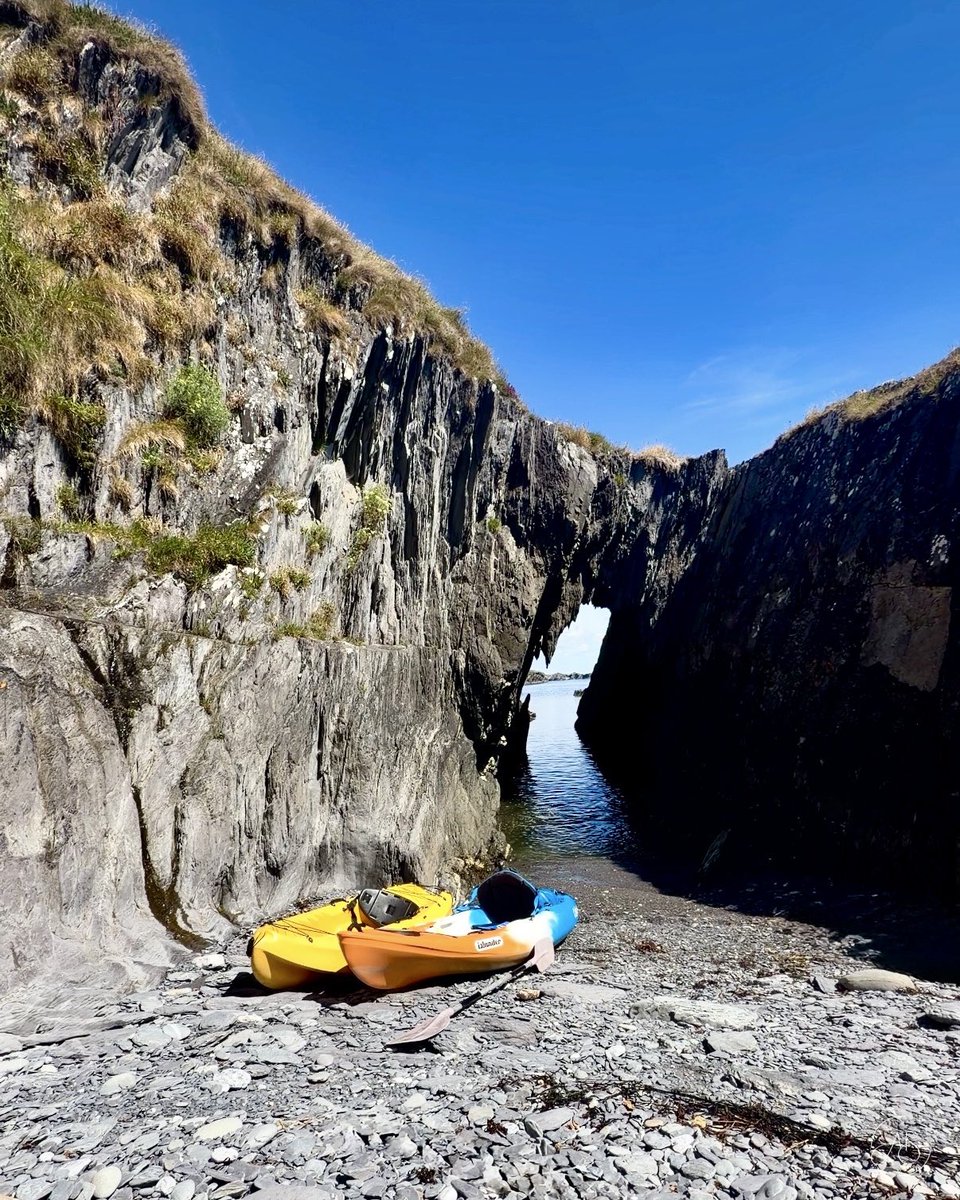 AnnBruen's tweet photo. πΆπ Long Island Channel, Schull
Found the perfect parking spot for some lunch! A wonderful kayak around part of the West Cork coastline - amazing views and secret finds from a different perspective.
#Schull #WestCork #LongIslandChannel #WildAtlanticWay #DiscoverIreland https://t.co/1fsUDKXeZS