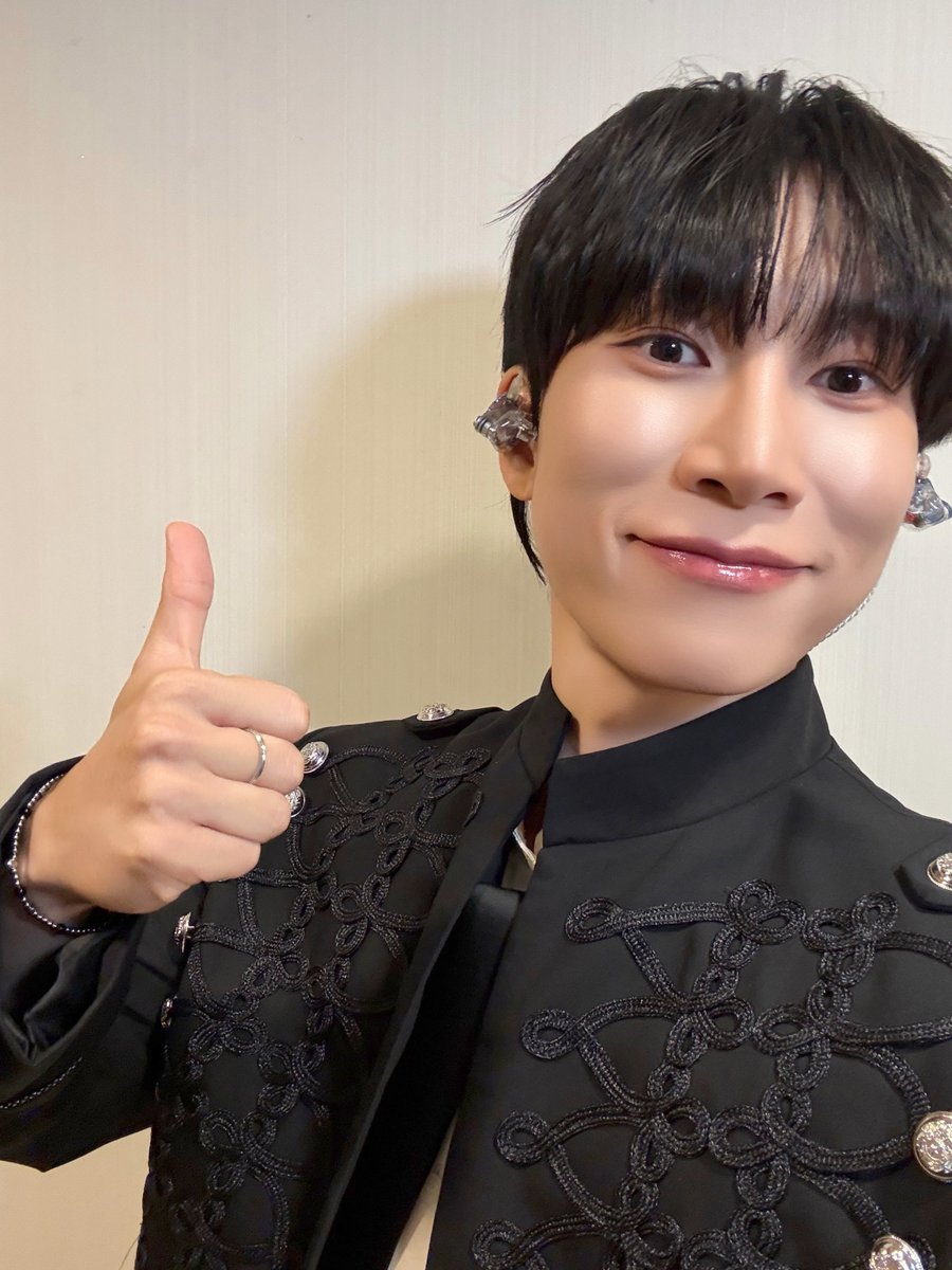 BTOBCOMPANY's tweet photo. [📂]

📂 B:CHIVE
└📁 260809 SEO EUNKWANG CONCERT <𝑴𝒚 𝑷𝒂𝒈𝒆> IN HONG KONG

홍콩 MELODY와 
같이 웃고 노래할 수 있어서🎶
더없이 행복했습니다(˶ᐢωᐢ˶)

#비투비 #BTOB
#My_Page
#서은광 #SEOEUNKWANG
@BTOB_SEKwang https://t.co/t75QNUG7JS