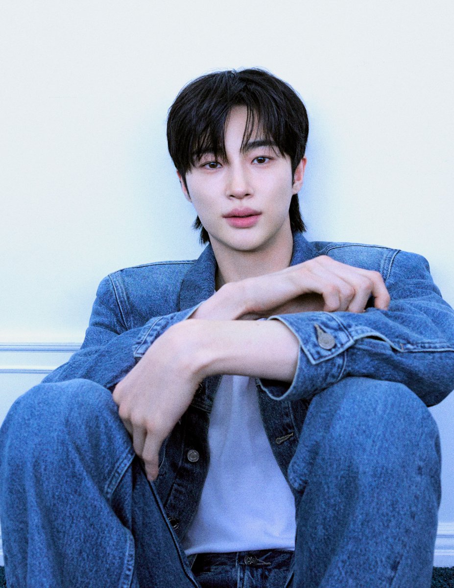 byeonwooseok_th's tweet photo. [📸]

ช่างภาพคิมฮีจุนโพสภาพนักแสดงบยอนอูซอก Johnnie Walker Blue Label

🔎 kimheejune’s Instagram

#บยอนอูซอก #ByeonWooSeok #변우석

(1) https://t.co/m96dNGs5we