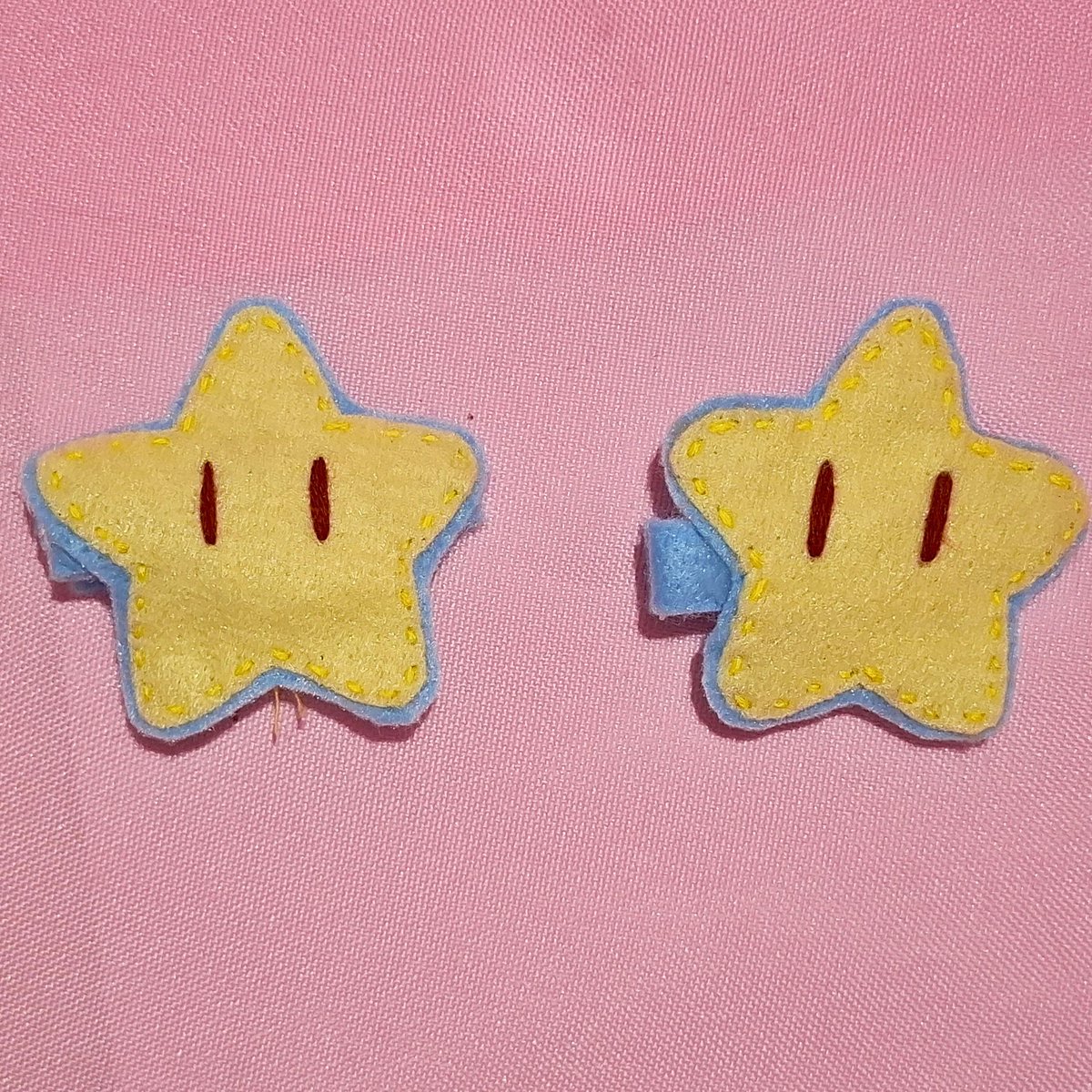 ateliecaramelbu's tweet photo. Ateliê Caramel Bunnies! ݁ ˖Ი𐑼⋆
Presilhas de estrela feitas de feltro, para brilhar com vc onde for! ⭐
Vendemos pela a shopee, link abaixo ou na bio 💞

#Kawaii #cutecore #Artesanal #jfashion #acessorios https://t.co/US3bI5jEAS