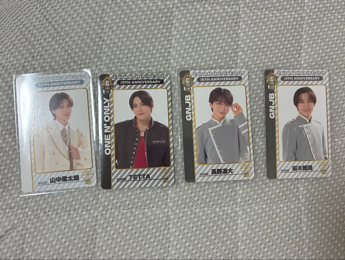 _slnw6's tweet photo. エビライ 両面トレカ teamC 交換

譲→写真
求→REI,KEVIN

条件良い方優先させて頂きます
郵送または8/16エビライ手渡し https://t.co/pIADSTawZ9