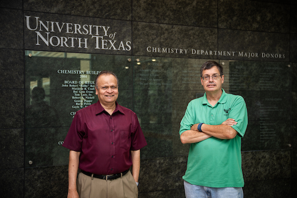 UNTsocial's tweet photo. Researchers @UNTScience are developing catalysts that could convert nitrate in water into ammonia, thanks to the Robert A. Welch Foundation. The research advances sustainable chemistry and prepares the next generation of scientists.

Read more: https://t.co/5zS08JJuv1 https://t.co/sieOMoh9Ji