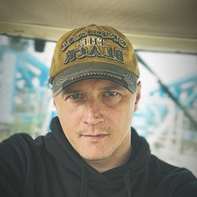 Ciastko__'s tweet photo. @HubertOjdana Hehe rolnik miał racje, bo yyyy tego, słupek graniczny czy coś. Czy mam niepełne podstawowe? YyyYy, może i tak. https://t.co/WRXafsWhCw