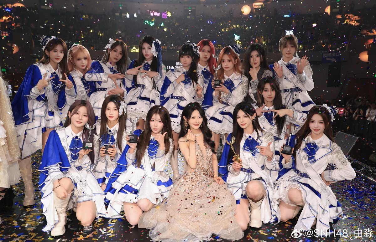 santania_s2's tweet photo. my new s2 一姐 💙💛 https://t.co/PfFZ9xcUKp