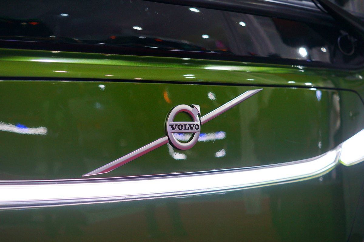 IkkoHaidar's tweet photo. Estetika close up logo Volvo
#bismania https://t.co/ZAgQXYIGDw