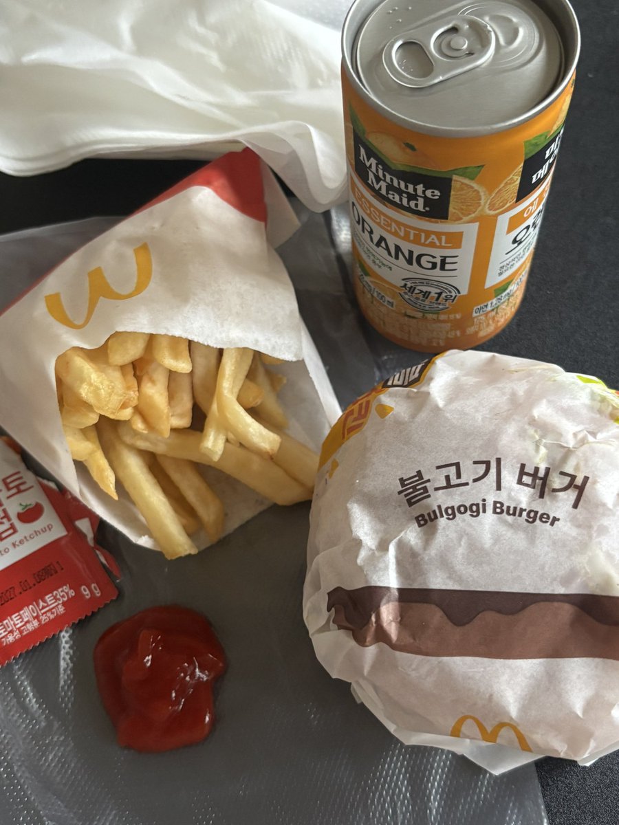 muktoday's tweet photo. 육회비빔밥, 미역국
해피밀 불고기버거
크리스피창펀, 마라우육탕면
cu 도시락 https://t.co/cAiUtUwz3H
