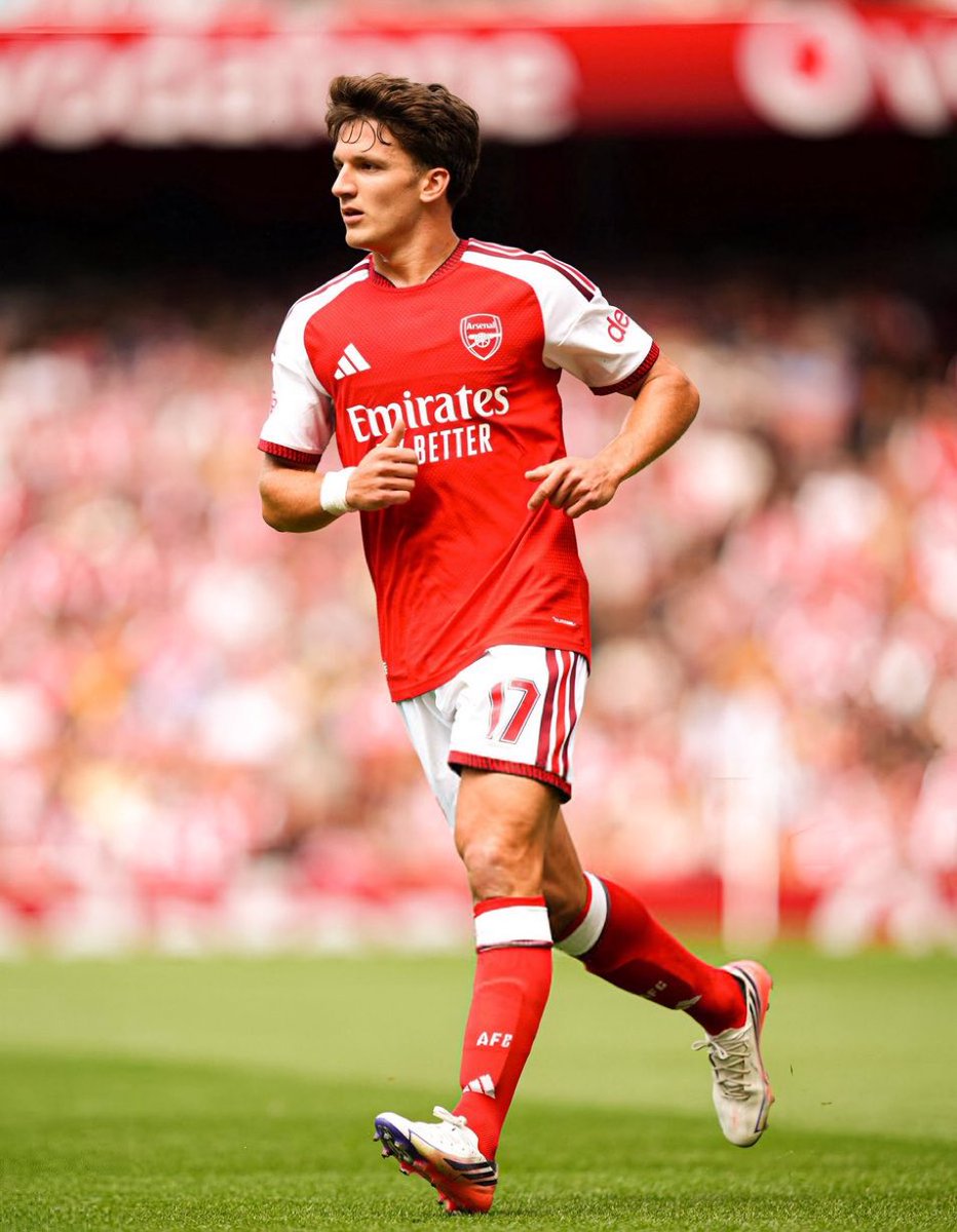 DailyAFC's tweet photo. 4 G/A in 4 games. Unreal signing 👏 https://t.co/b3HacjmluP