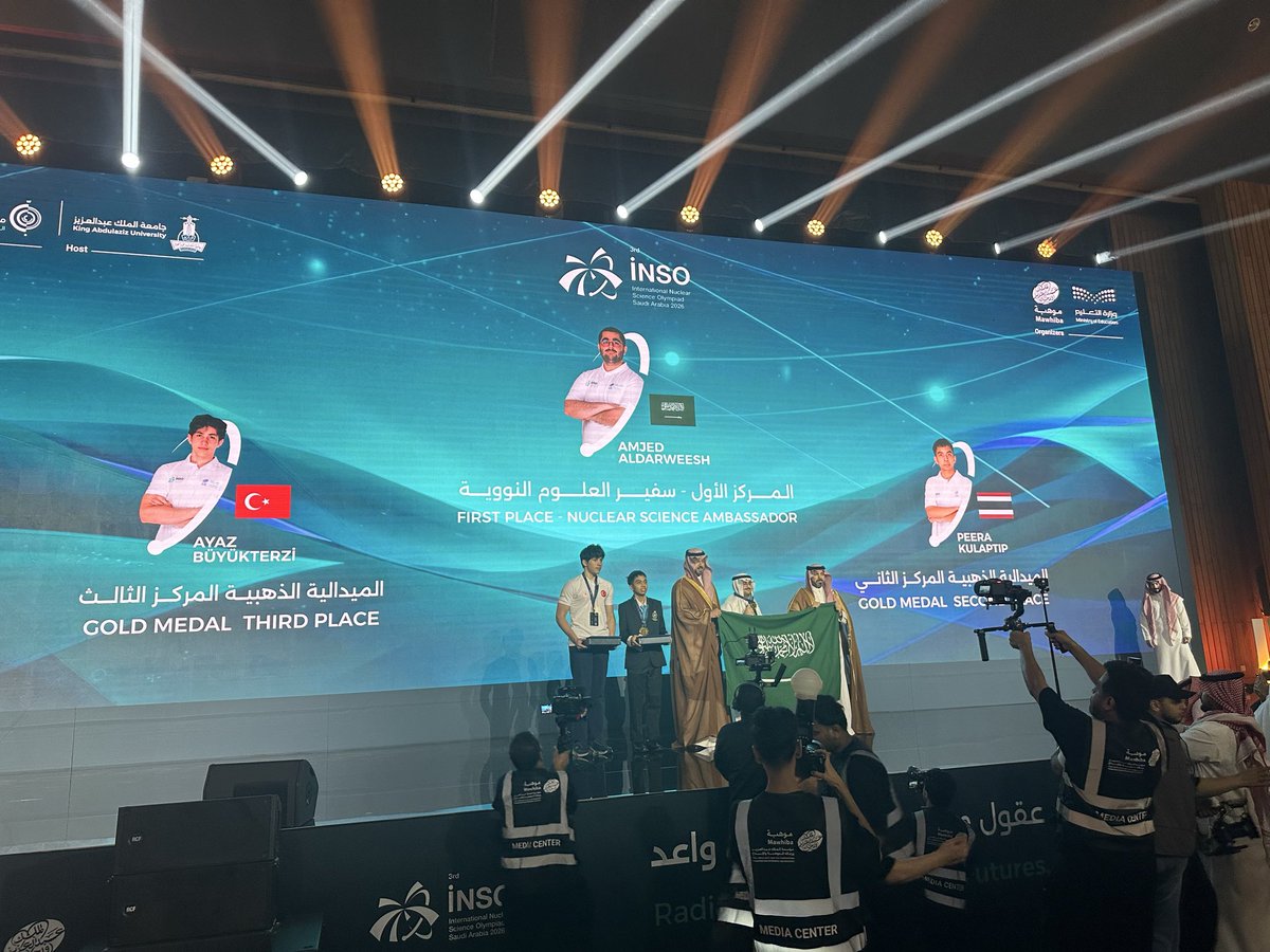 CiddeEgitim's tweet photo. 🇸🇦 yapılan INSO-2026 da 19 ülkeden 120 aday içerisinde öğrencilerimiz 1 altın Ayaz Büyükterzi ve 3 bronz Mert Karan, Barış Canbolat ve Ömer Akhan madalya kazandı. Cidde BK Mustafa Ünal ve EA Prof. Dr. M. Tahir Nalbantçılar ödül töreninde TENMAK temsilcileriyle başarıyı kutladılar https://t.co/KBP9vKoEdB