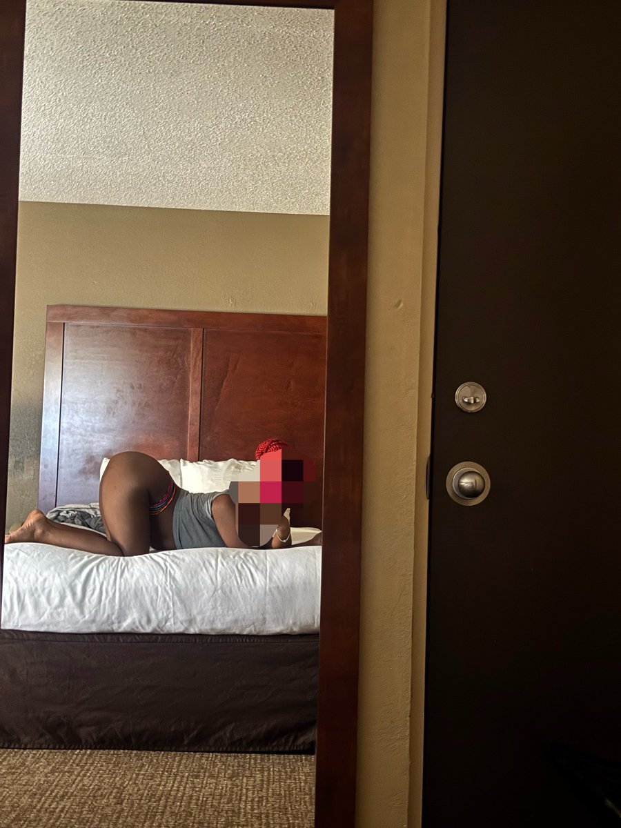 luhsxorpio's tweet photo. need my pussy ate from the back😩 #clt #704freaks #ncfreaks #nsfwtwtًً https://t.co/COehWkOw7J