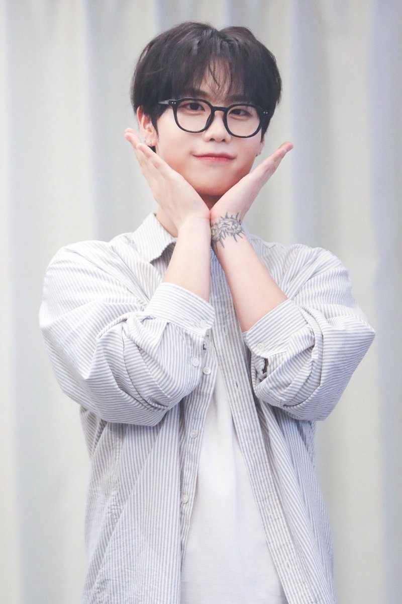 meeelonsoda's tweet photo. 20260809 🫧 포토타임.+ 인태 

#인태 #INTAE #데이차일드 #daychild
@82DAYCHILD https://t.co/93Gks77gTf