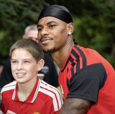 MrManUnitedd's tweet photo. Marcus Rashford is back with the team. https://t.co/8ccsKEaqDy
