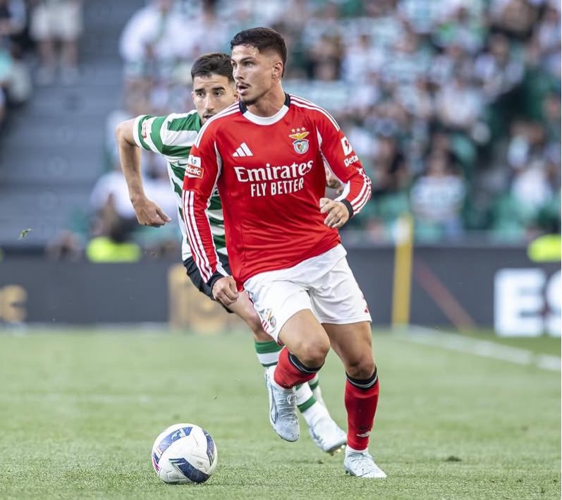 DTransferencias's tweet photo. 🚨 Franjo Ivanovic 𝗙𝗘𝗖𝗛𝗔𝗗𝗢 no RC Lens por empréstimo, com cláusula de opção de compra, proveniente do Benfica, revela o @lequipe. https://t.co/O4QF9zRDej
