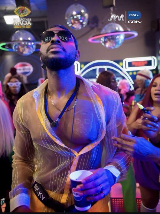 just_me_YES_ME's tweet photo. Ricky the life of the party, feel free to argue with you keyboard😌 #BBNaija https://t.co/eQXwzwl2SX