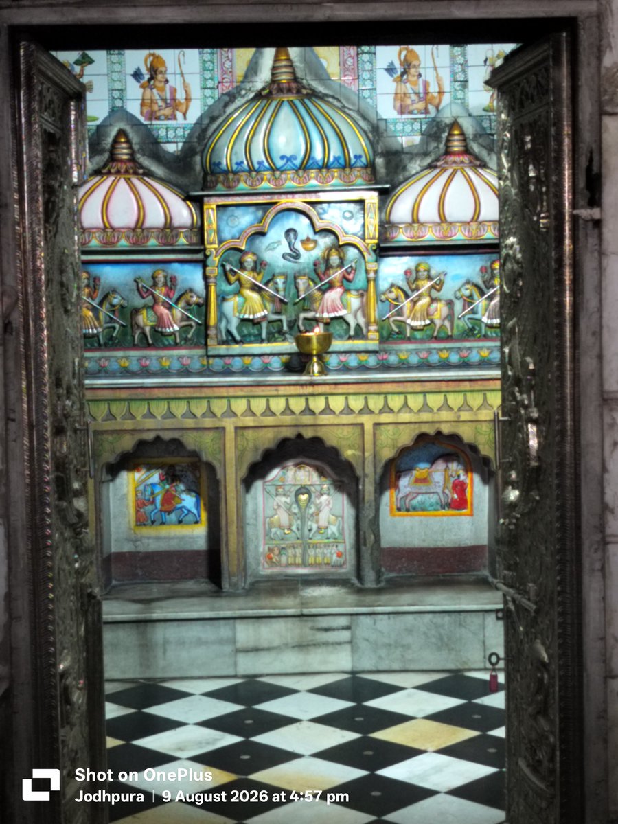 History1TM's tweet photo. आज जोधपुरिया धाम में विष्णु के अवतार भगवान देवनारायण के दर्शनो का हमें सौभाग्य प्राप्त हुआ है ये अपार शक्तियों से परे हैं 📿🙏 🚩 https://t.co/CANXvYLoMc