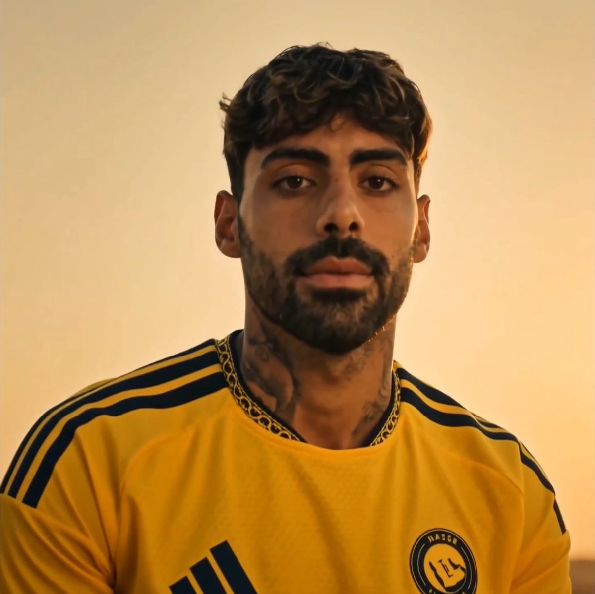 WaleedSNI's tweet photo. @AlNassrFC ارحب بالفارس الجديد 🗡️💛 https://t.co/3JUcrmVmgO