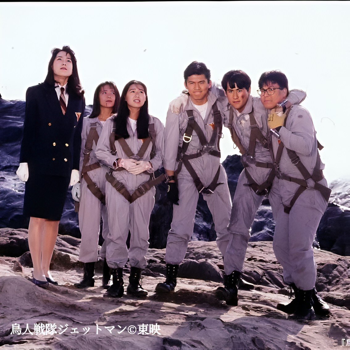 since1991jetman's tweet photo. 皆さんの記憶の​戦隊作品の中に今も尚、
小田切綾、竜、香、雷太、アコ、凱は生き続けますか？

時代は移り変わっても
​皆さんの思いと共に私自身も

それぞれの空の下で
それぞれの人生が幸いである事を願っています

共にあの時代を闘った仲間とスタッフに
心からのリスペクトと平和への祈りを込めて https://t.co/ZeioYfRlTv
