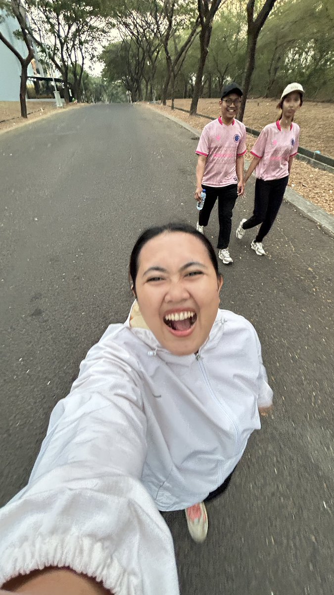 aidaazrrr's tweet photo. Day16 dori lari di sore sampe mlm adem lebih enak woyy ,Haii sahabat @F_OllaJKT48  laporan harii iniii sudahh lari lagi asikkk 🥳

#Ollarun
#Ollahraga https://t.co/VXykGNMJMa